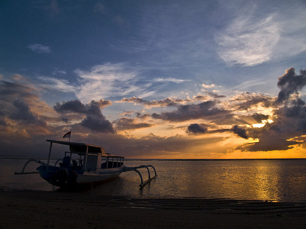 Cloudy sunrise at Sanur...